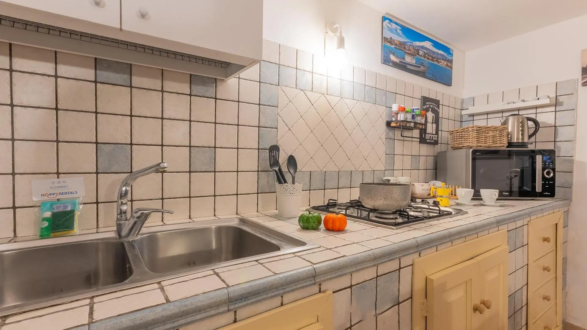 Fiera House - Happy Rentals CTA 0*,
